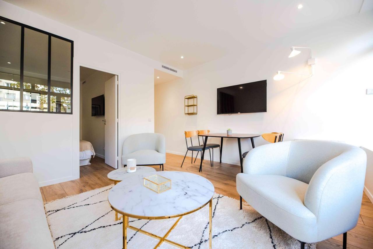 Luxury Residence - Paris South Монруж Екстериор снимка